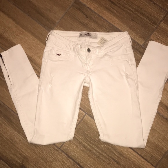 Hollister Denim - HOLLISTER Low rise Jegging Jeans.